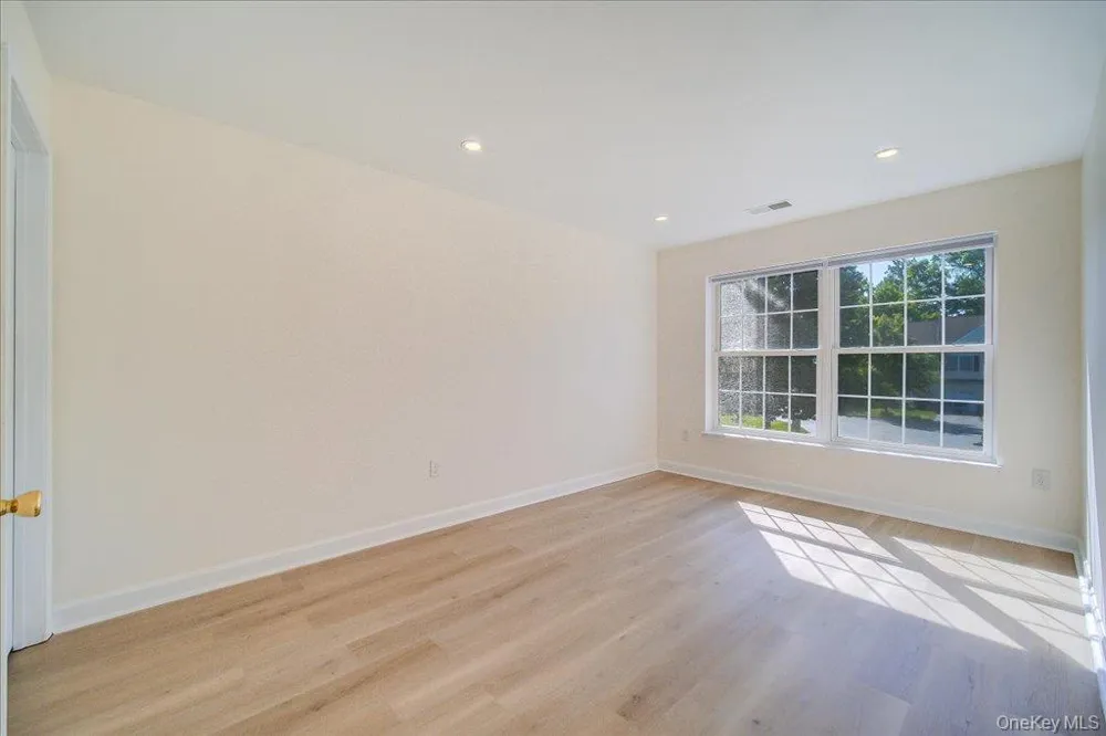 6204 High Ridge Court Wappingers Falls, NY 12590