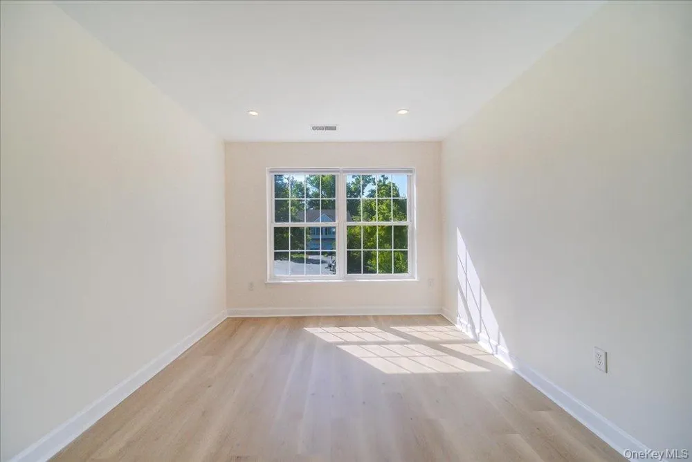 6204 High Ridge Court Wappingers Falls, NY 12590