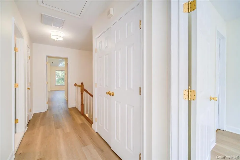 6204 High Ridge Court Wappingers Falls, NY 12590