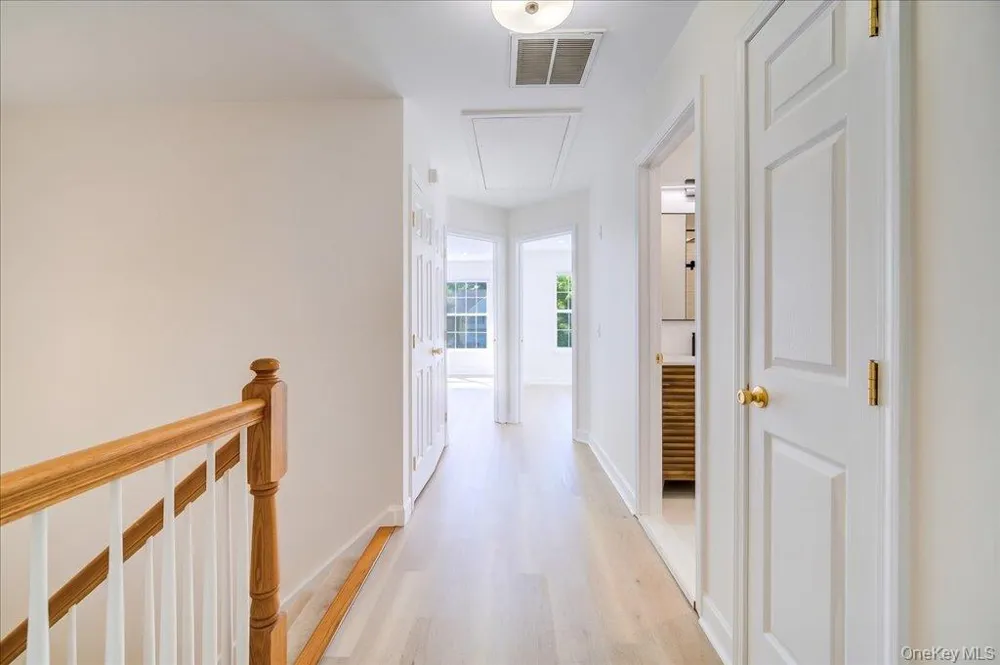 6204 High Ridge Court Wappingers Falls, NY 12590