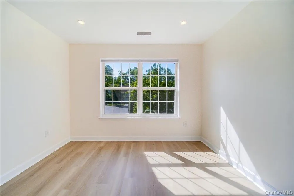 6204 High Ridge Court Wappingers Falls, NY 12590