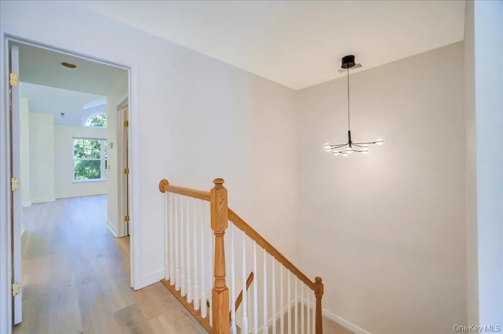 6204 High Ridge Court Wappingers Falls, NY 12590