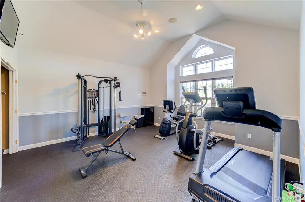 6204 High Ridge Court Wappingers Falls, NY 12590