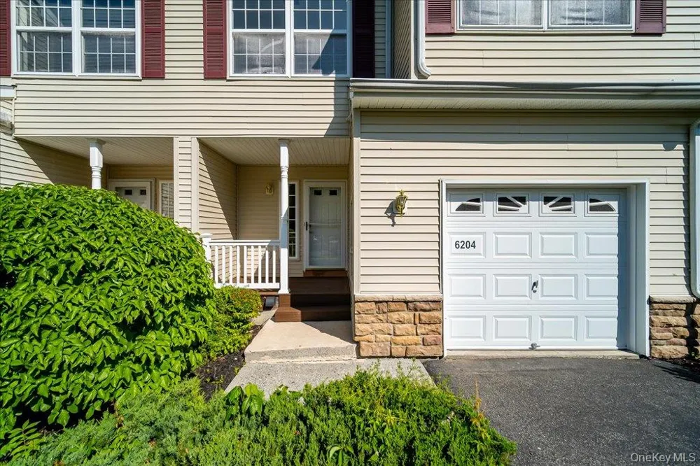 6204 High Ridge Court Wappingers Falls, NY 12590