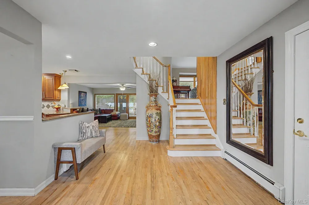 6 Field Daisy Lane East Northport, NY 11731