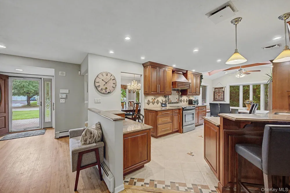 6 Field Daisy Lane East Northport, NY 11731