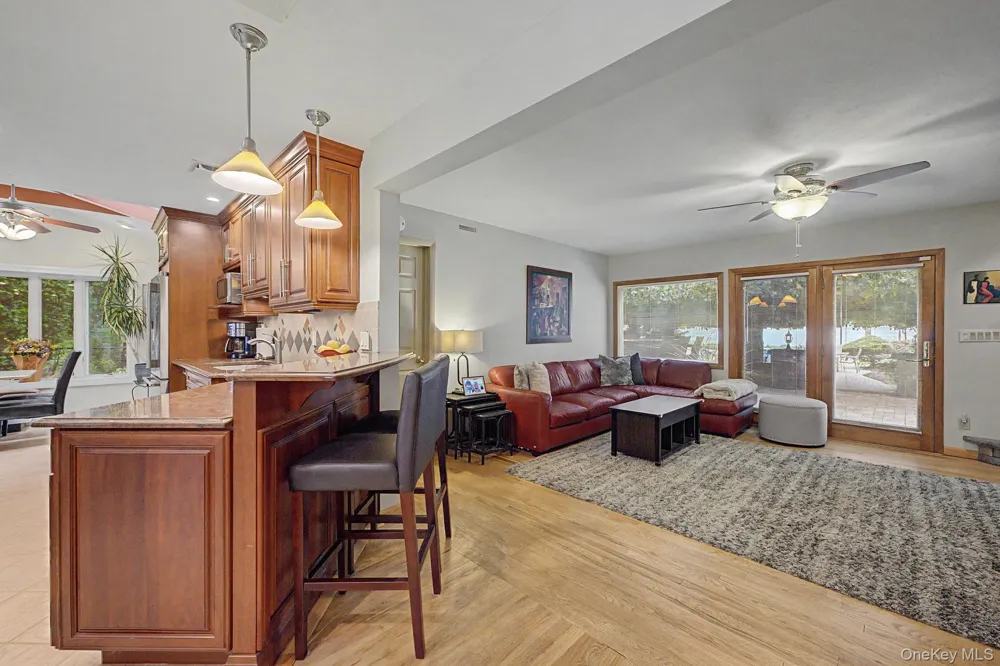 6 Field Daisy Lane East Northport, NY 11731