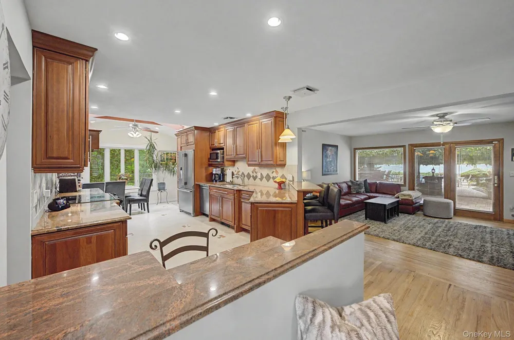 6 Field Daisy Lane East Northport, NY 11731