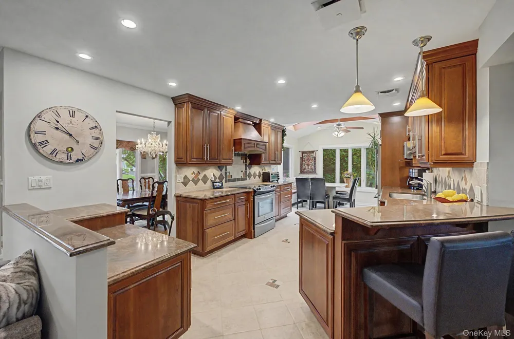 6 Field Daisy Lane East Northport, NY 11731