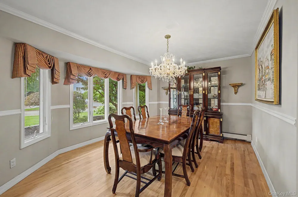 6 Field Daisy Lane East Northport, NY 11731