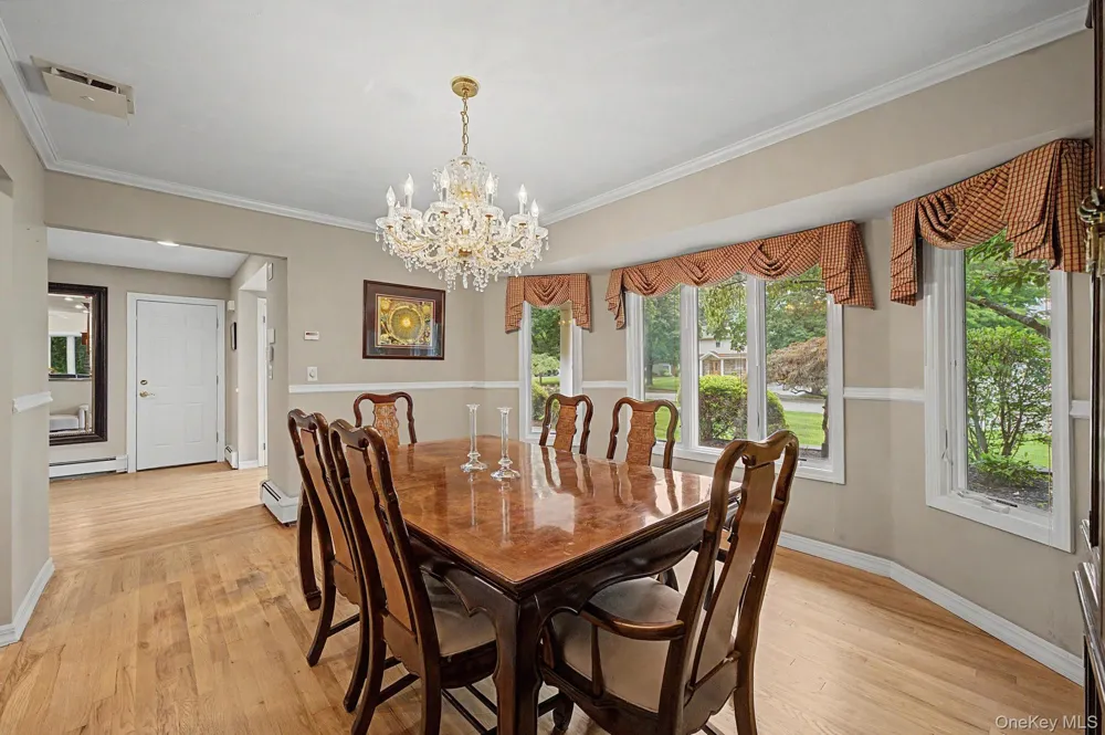 6 Field Daisy Lane East Northport, NY 11731
