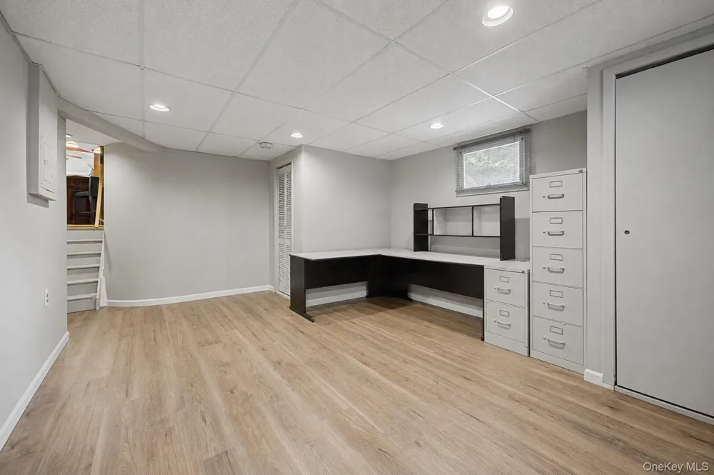 6 Field Daisy Lane East Northport, NY 11731