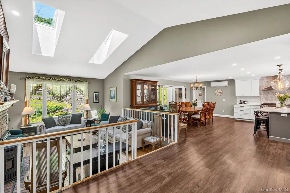21 Straub Drive Pleasant Valley, NY 12569