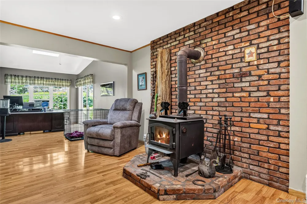 21 Straub Drive Pleasant Valley, NY 12569