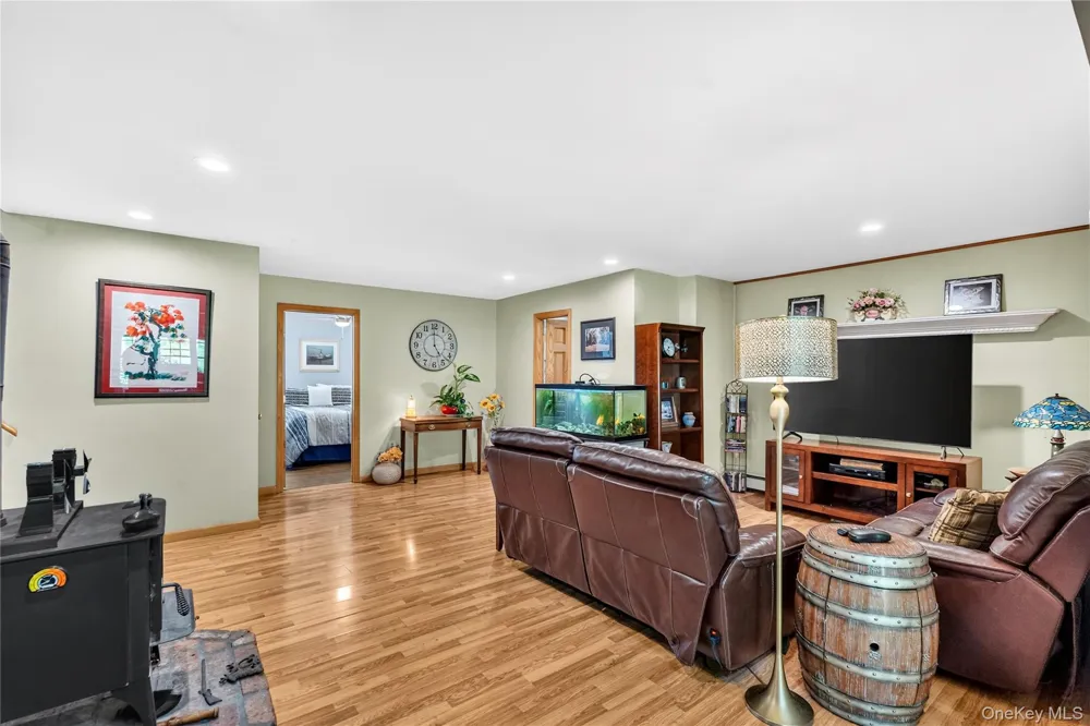 21 Straub Drive Pleasant Valley, NY 12569