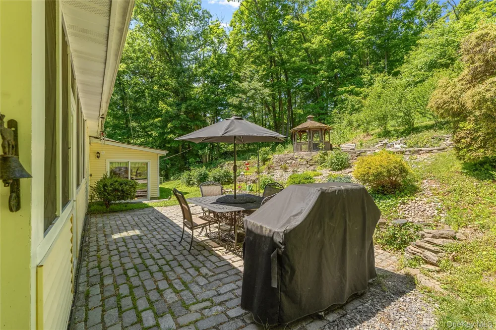 21 Straub Drive Pleasant Valley, NY 12569