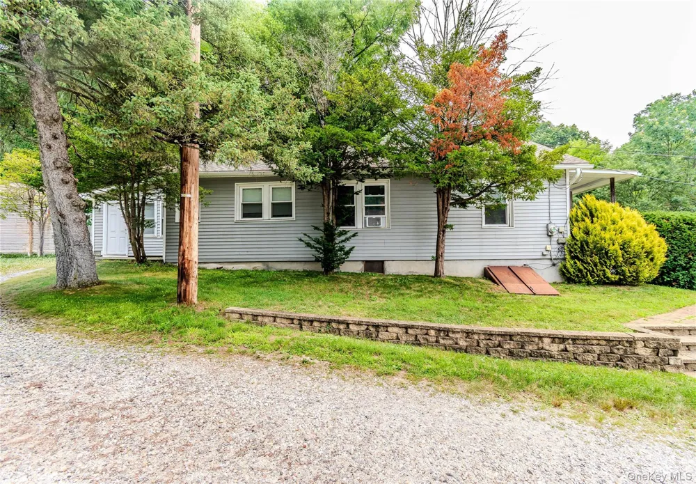 382 E Main Street Jefferson Valley, NY 10535