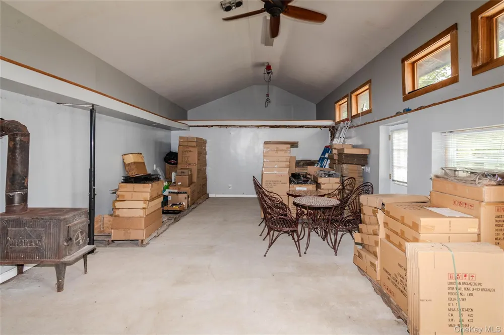 382 E Main Street Jefferson Valley, NY 10535