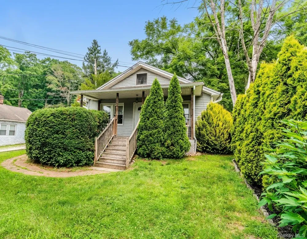 382 E Main Street Jefferson Valley, NY 10535