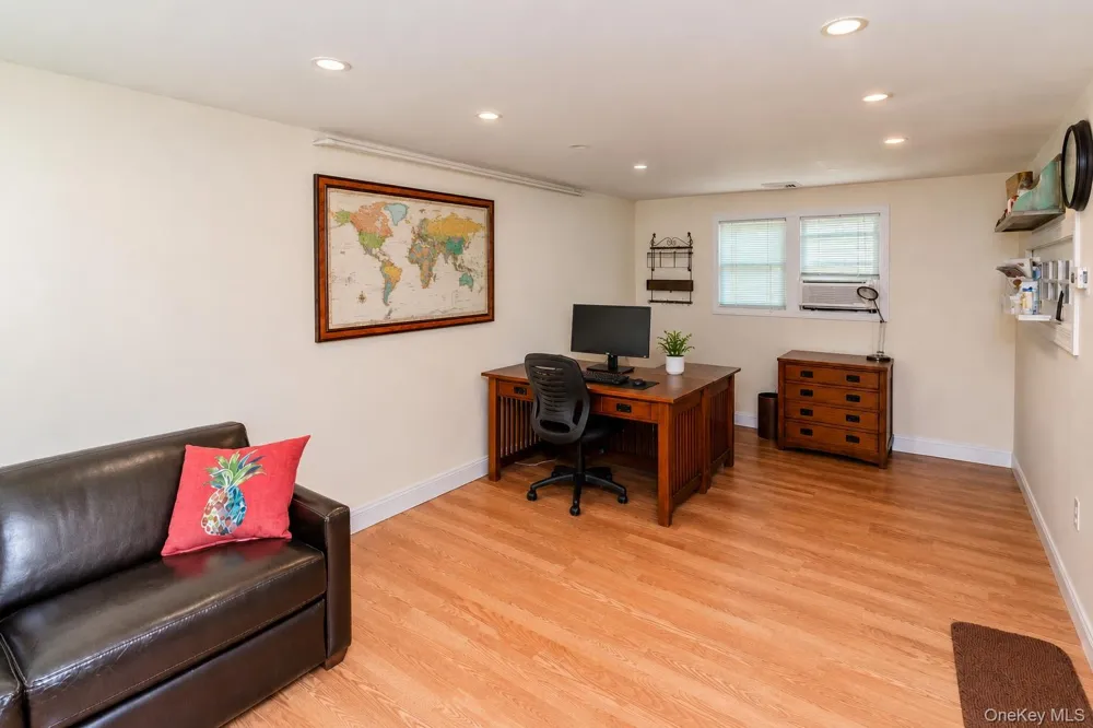 382 E Main Street Jefferson Valley, NY 10535