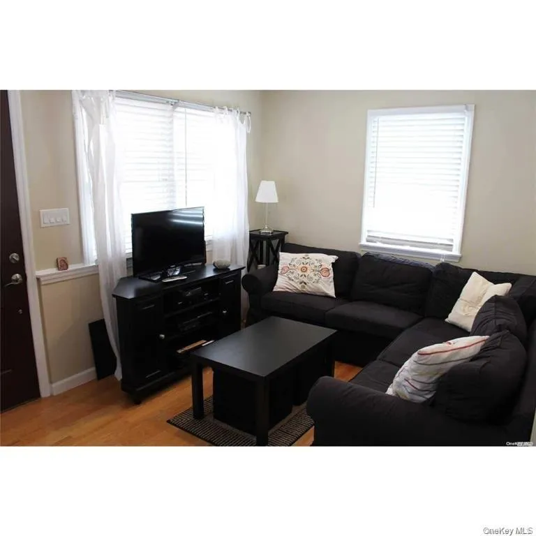 27 Vermont Street Long Beach, NY 11561
