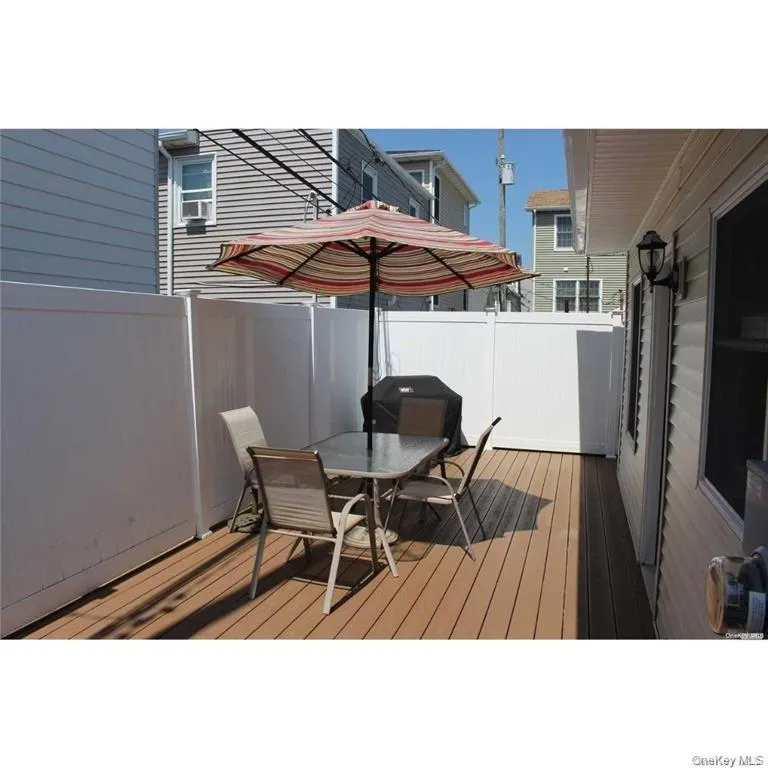 27 Vermont Street Long Beach, NY 11561