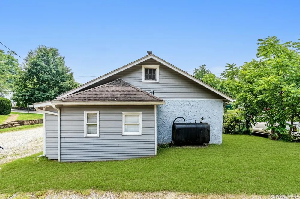 378 E Main Street Jefferson Valley, NY 10535
