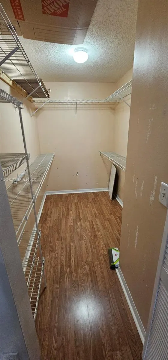 15355 SW 39th Ln Miami, FL 33185