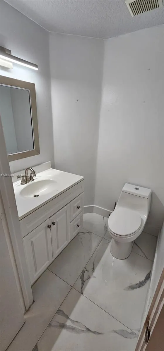 15355 SW 39th Ln Miami, FL 33185