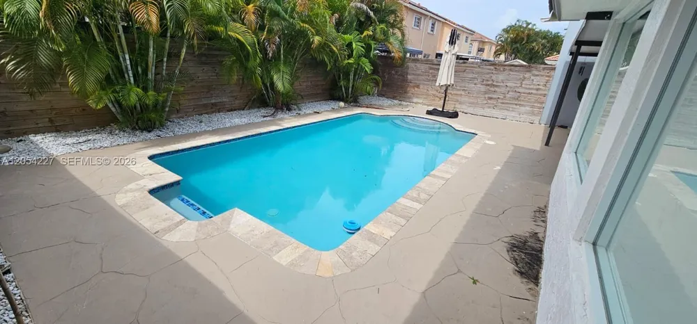 15355 SW 39th Ln Miami, FL 33185