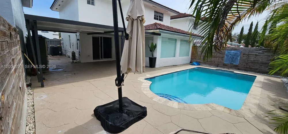 15355 SW 39th Ln Miami, FL 33185
