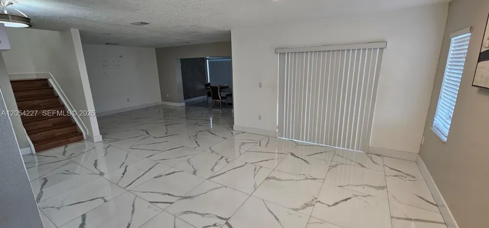 15355 SW 39th Ln Miami, FL 33185