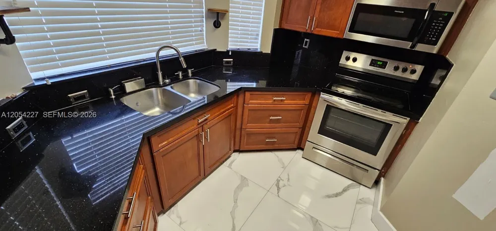 15355 SW 39th Ln Miami, FL 33185