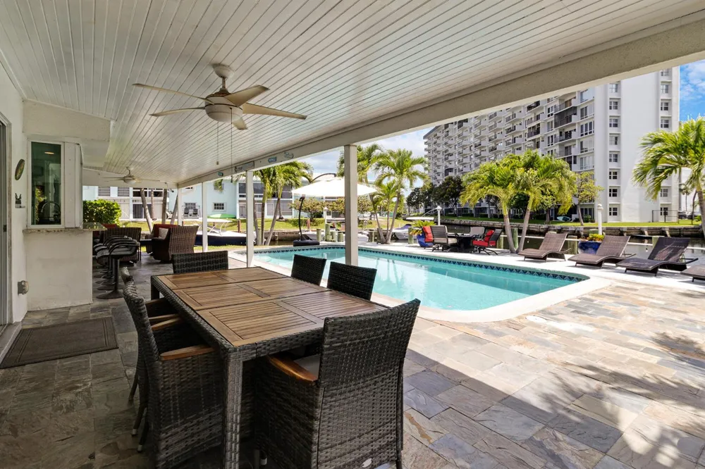 981 SE 10TH COURT Pompano Beach, FL 33060