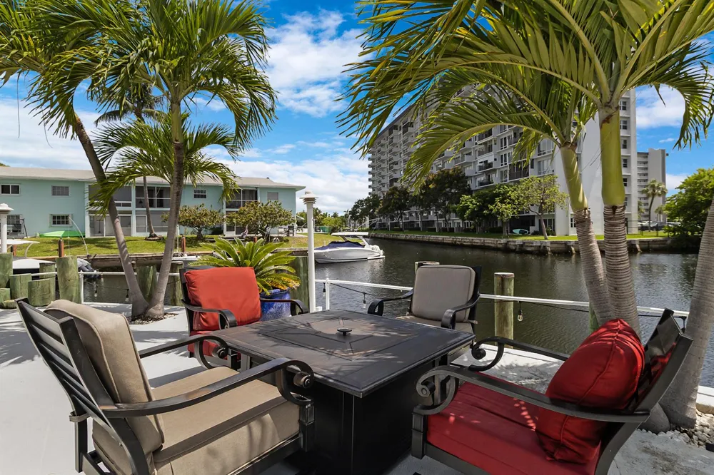 981 SE 10TH COURT Pompano Beach, FL 33060