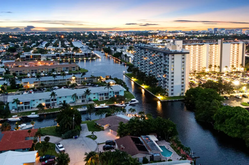 981 SE 10TH COURT Pompano Beach, FL 33060