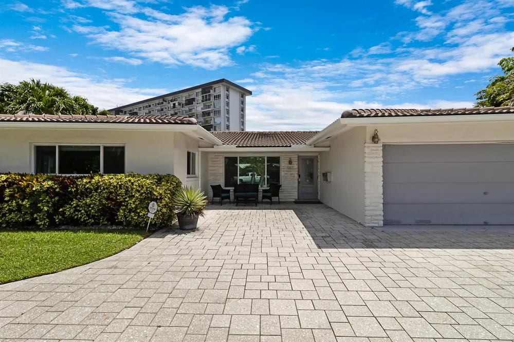 981 SE 10TH COURT Pompano Beach, FL 33060