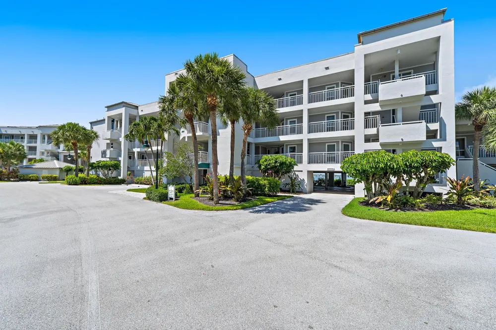 164 NE Edgewater Drive #2103 Stuart, FL 34996