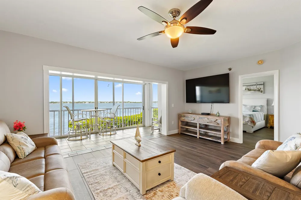 164 NE Edgewater Drive #2103 Stuart, FL 34996