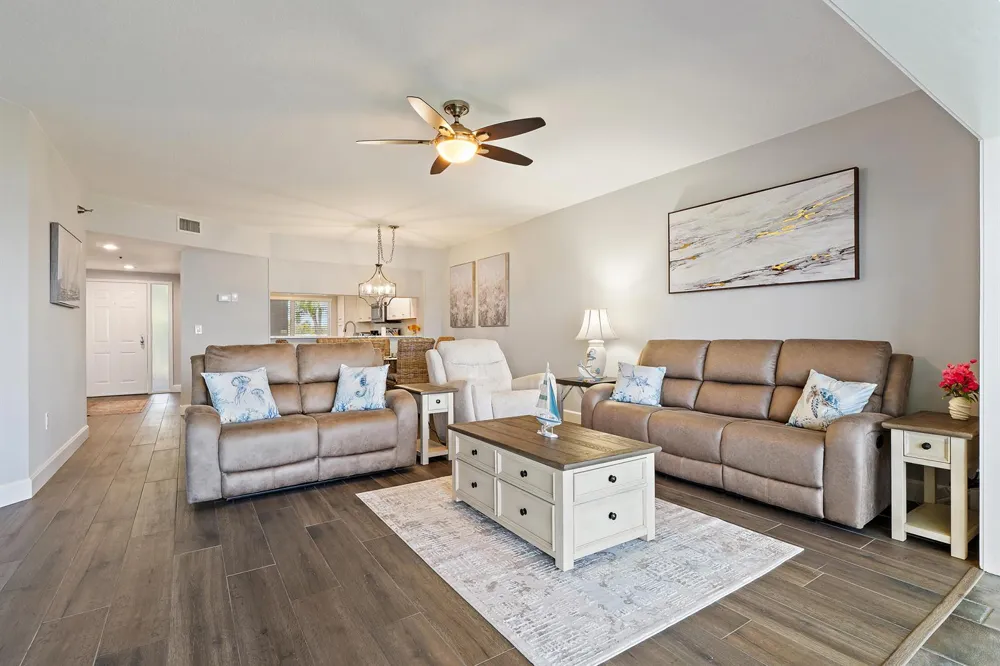 164 NE Edgewater Drive #2103 Stuart, FL 34996