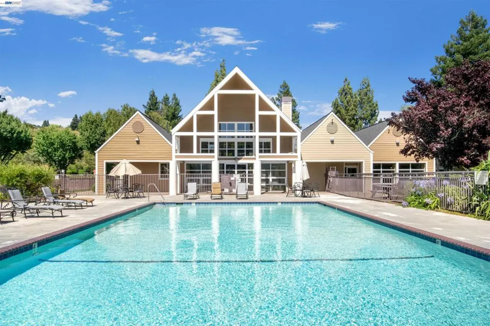 235 Reflections Dr #11 San Ramon, CA 94583