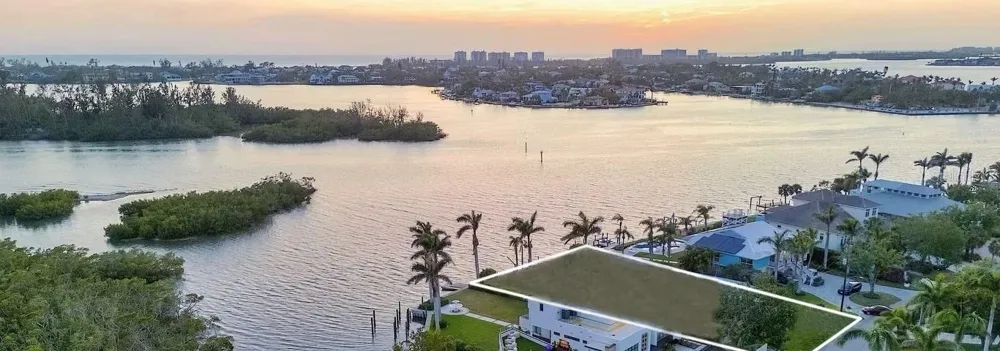 1386 TANGIER WAY Sarasota, FL 34239