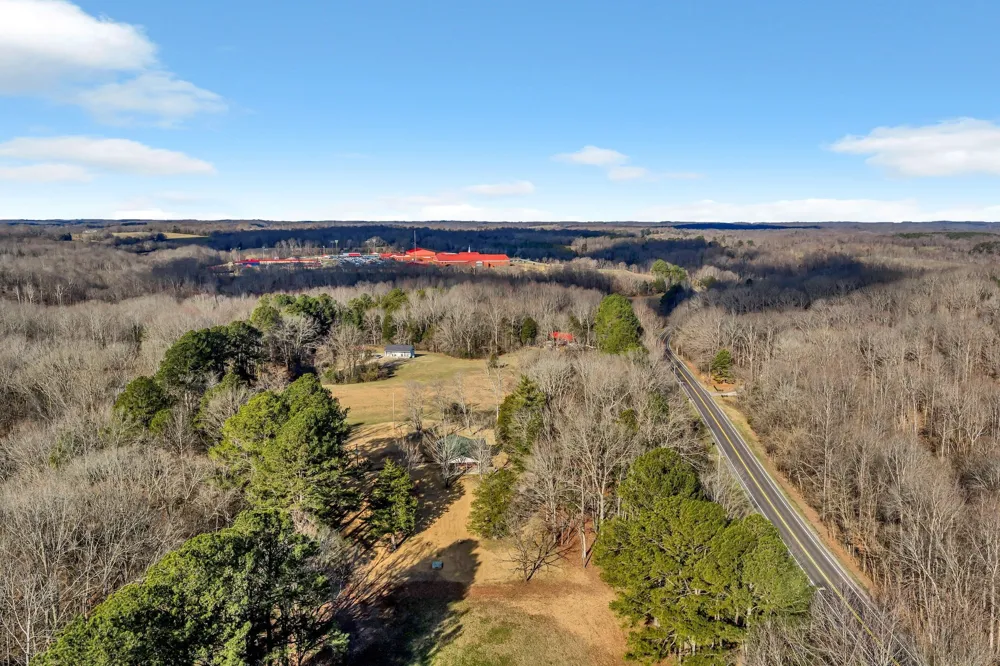 3355 Highway 47 North White Bluff, TN 37187