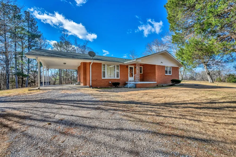 3355 Highway 47 North White Bluff, TN 37187