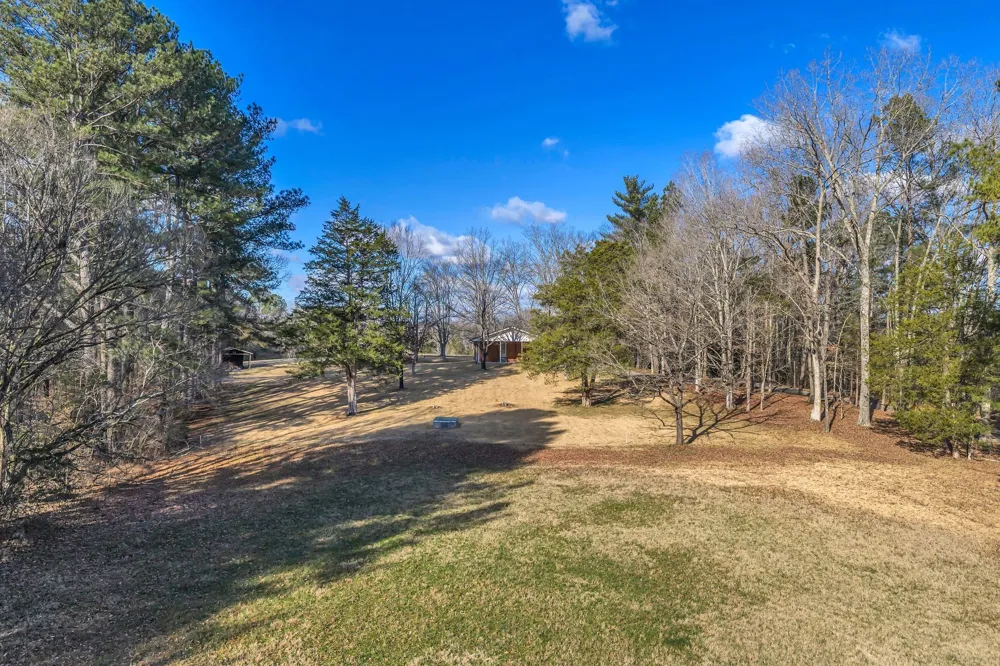 3355 Highway 47 North White Bluff, TN 37187