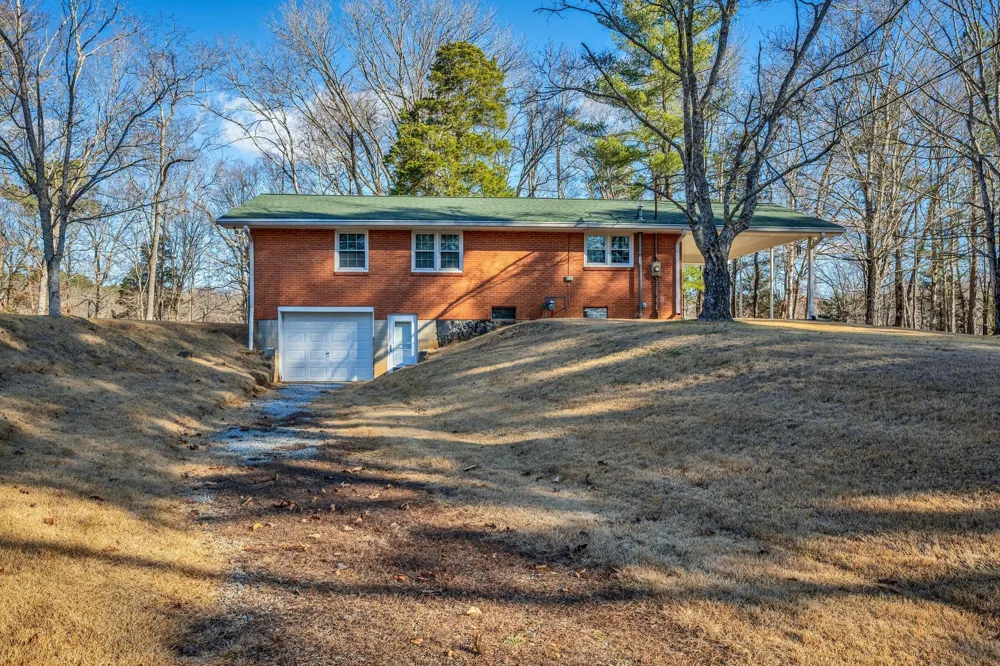 3355 Highway 47 North White Bluff, TN 37187