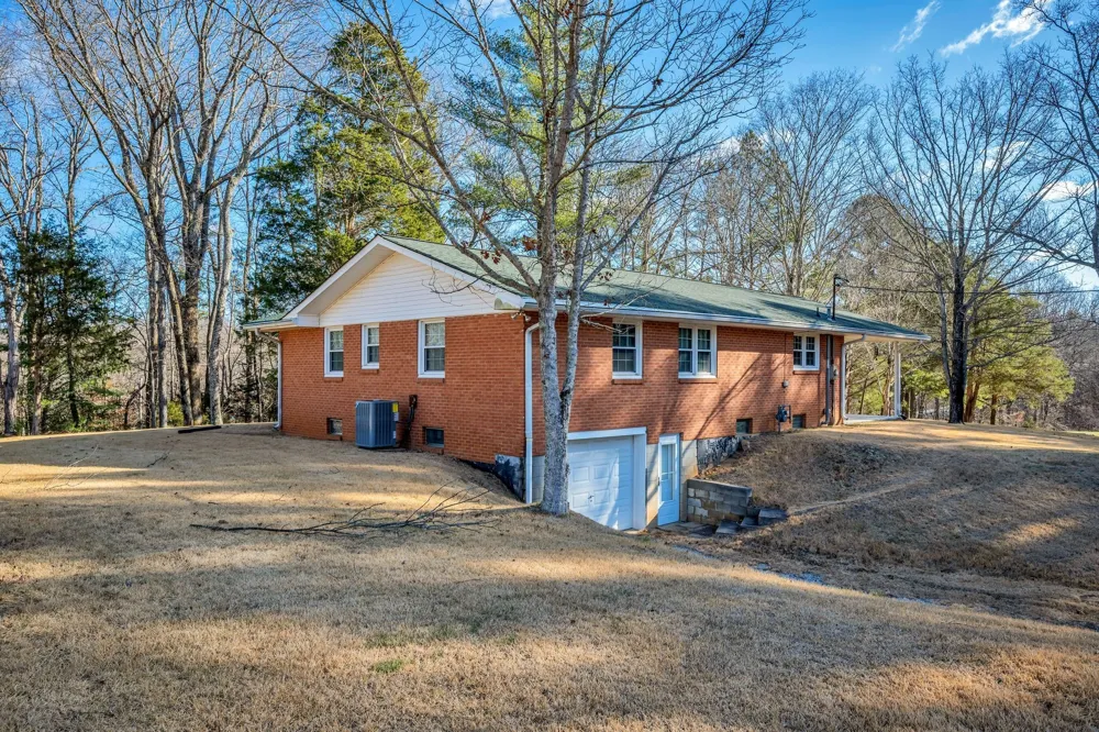 3355 Highway 47 North White Bluff, TN 37187
