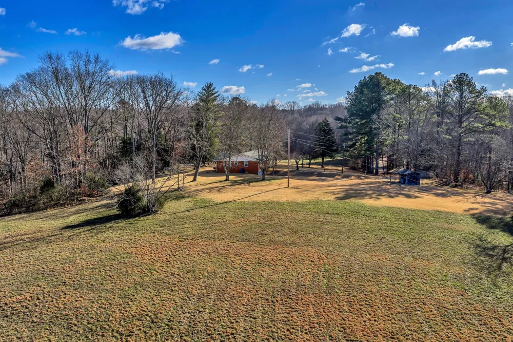 3355 Highway 47 North White Bluff, TN 37187