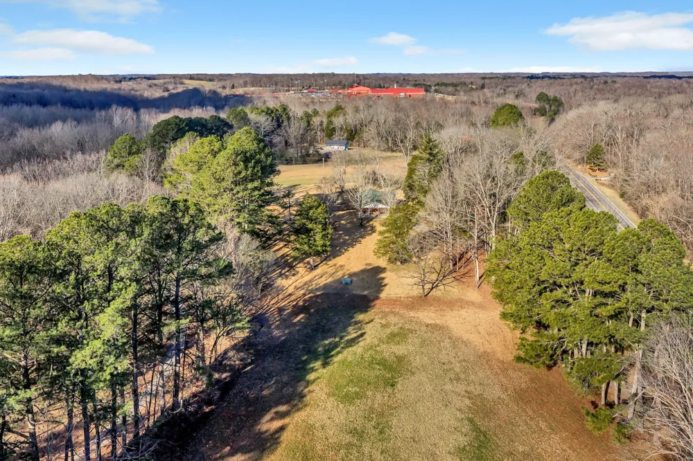 3355 Highway 47 North White Bluff, TN 37187