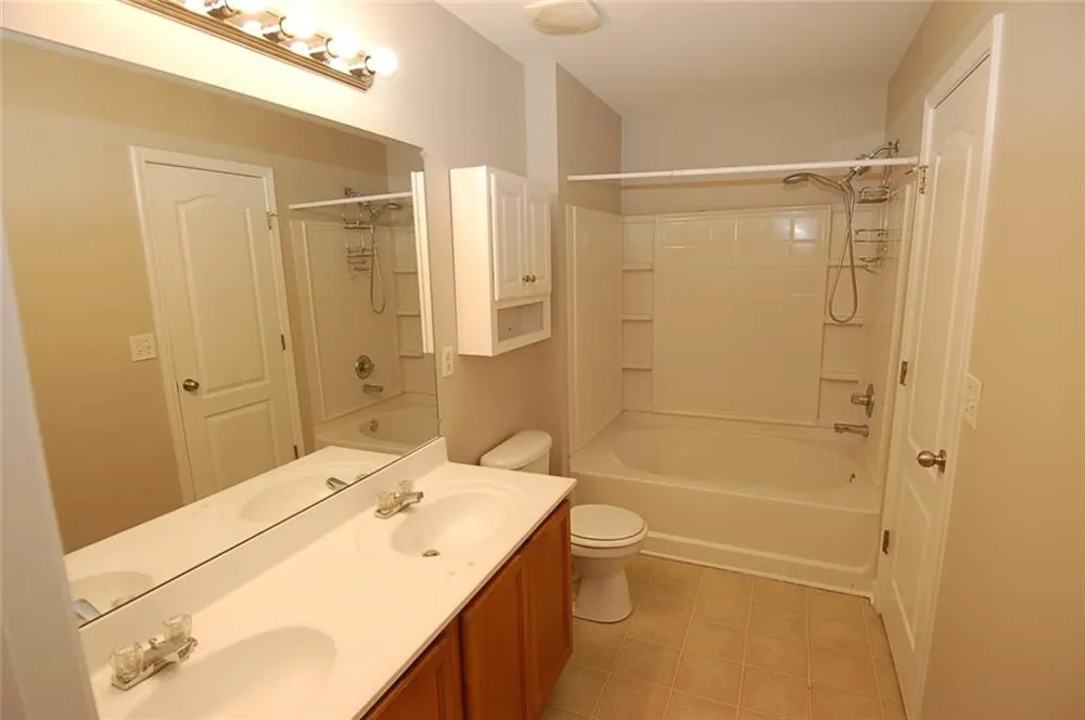 6956 Rogers Point Lithonia, GA 30058